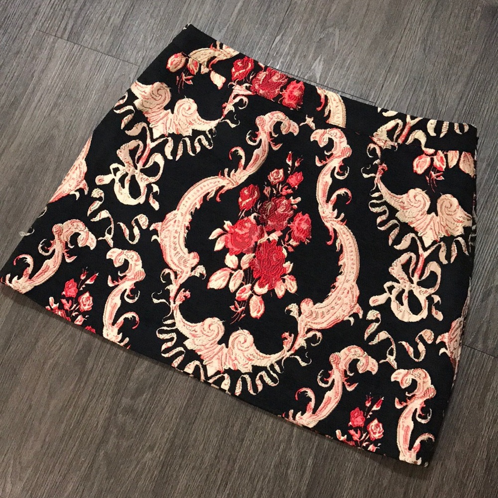 F21 embroidered mini skirt